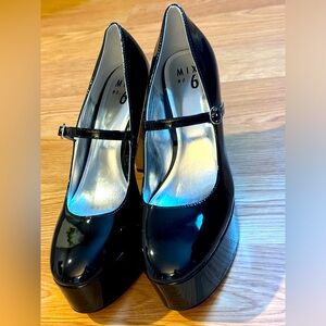 Women’s black patent leather Mary Jane heels by Mix No. 6  size 9.5